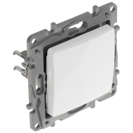 Întrerupător unitar incorporabil alb 10A IP20 220V niloe Legrand
