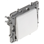 Переключатель проходной встраиваемый белый 10A ИП20 220V niloe Legrand