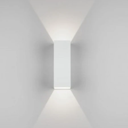 Фасадный фонарь 3В 3000K белый уличный 220X70MM металл ИП44 LUMINA LED