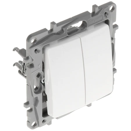 Переключатель проходной встраиваемый белый 220V 10A ИП20 220V niloe Legrand