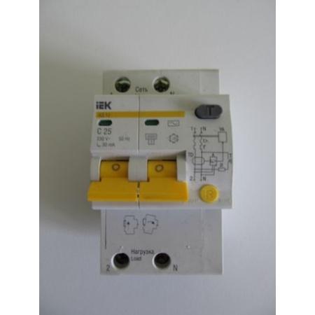 Întrerupător diferențial 2P IEK