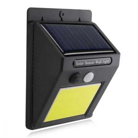 Proiectoare solare cu panou încorporat